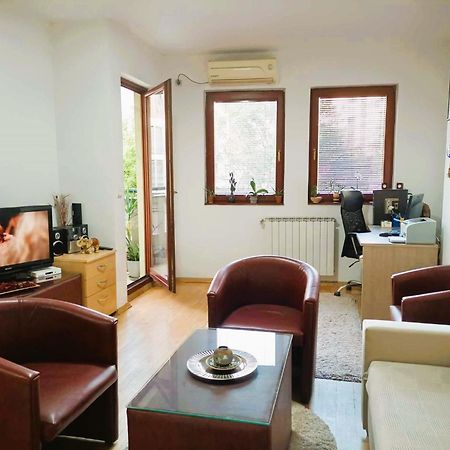 Centar Apartment Aleks Skopje Exterior photo