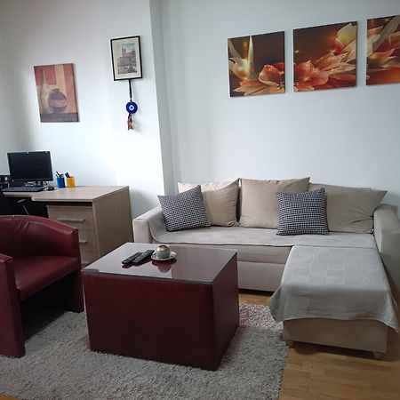 Centar Apartment Aleks Skopje Exterior photo