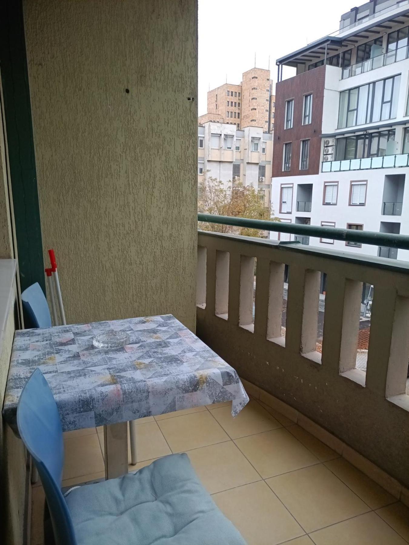 Centar Apartment Aleks Skopje Room photo